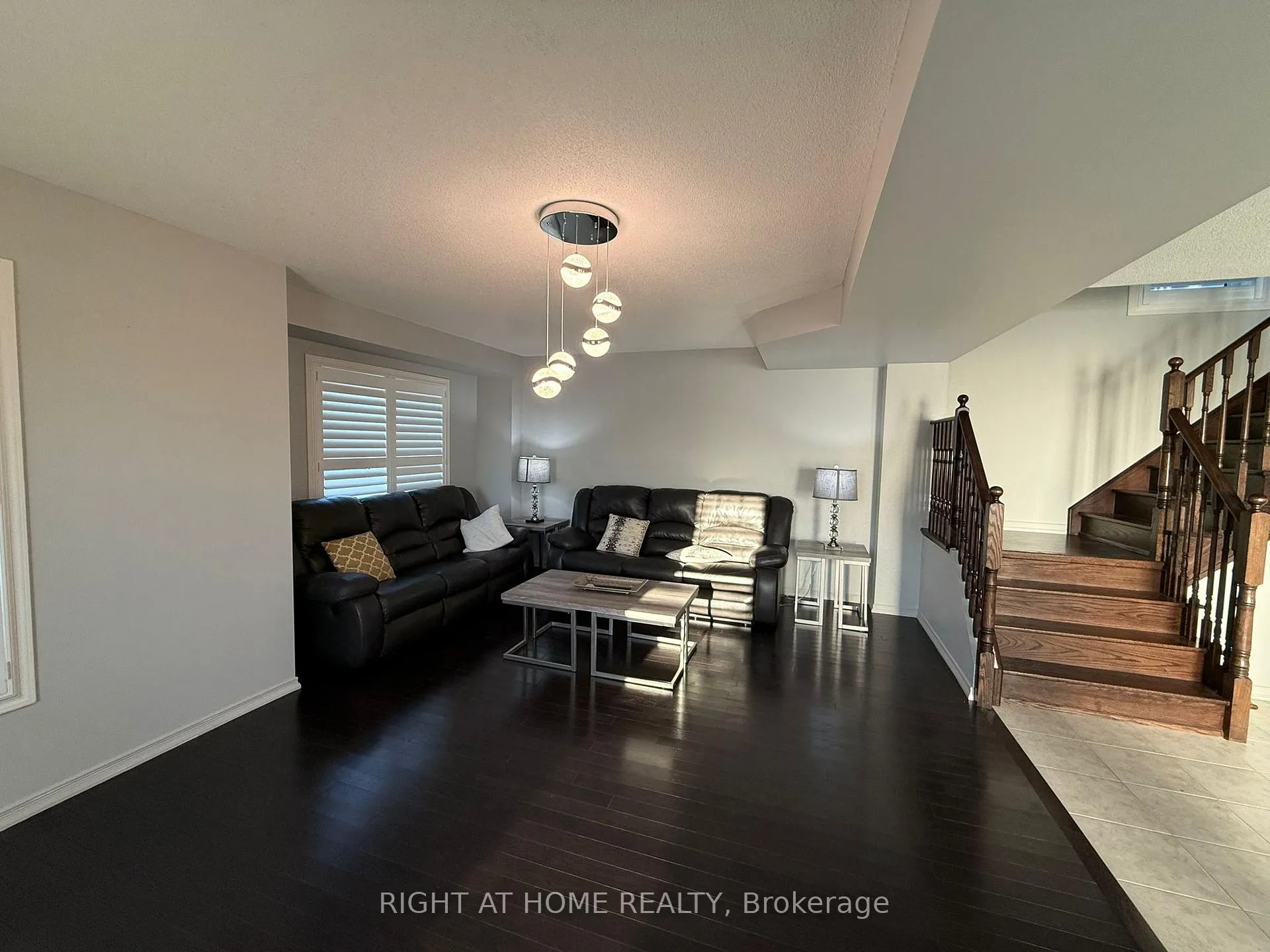 Photo 6 of 1 Mortlock Street E, Ajax, Central East — HOMEH