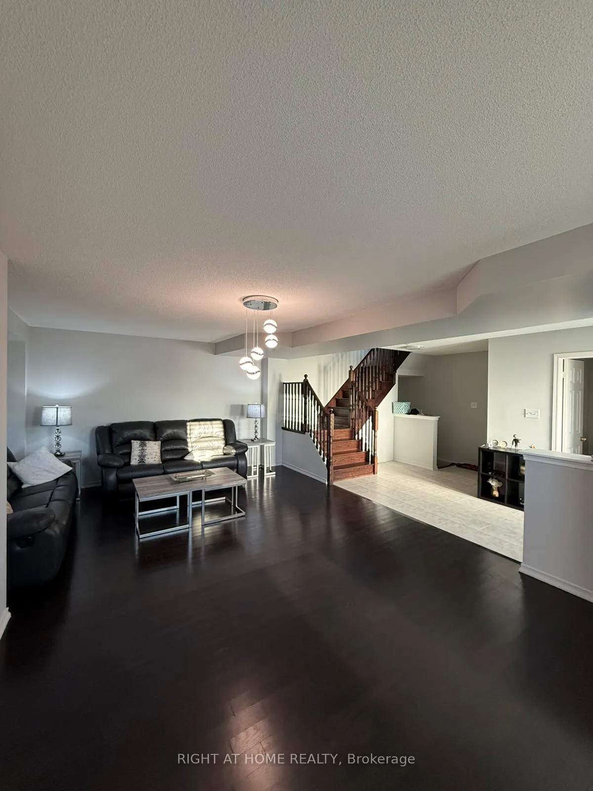 Photo 7 of 1 Mortlock Street E, Ajax, Central East — HOMEH