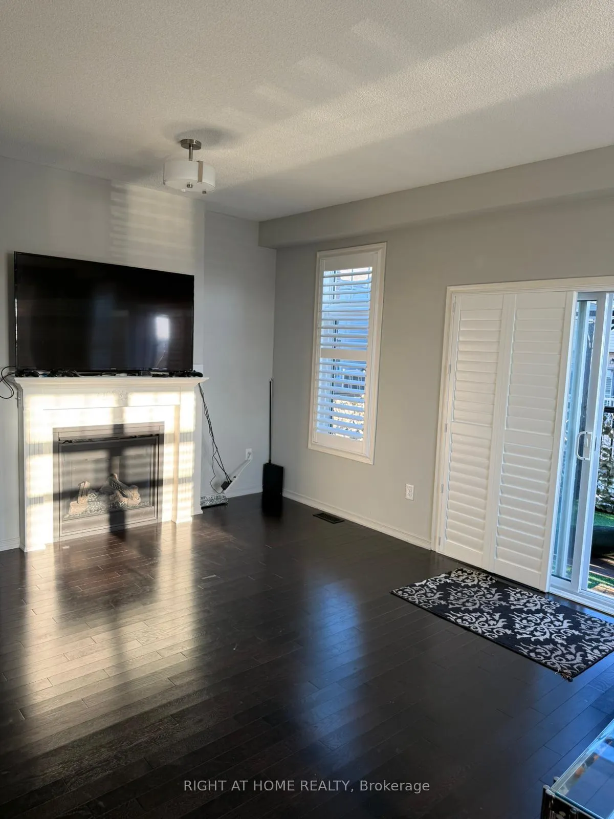 Photo 10 of 1 Mortlock Street E, Ajax, Central East — HOMEH