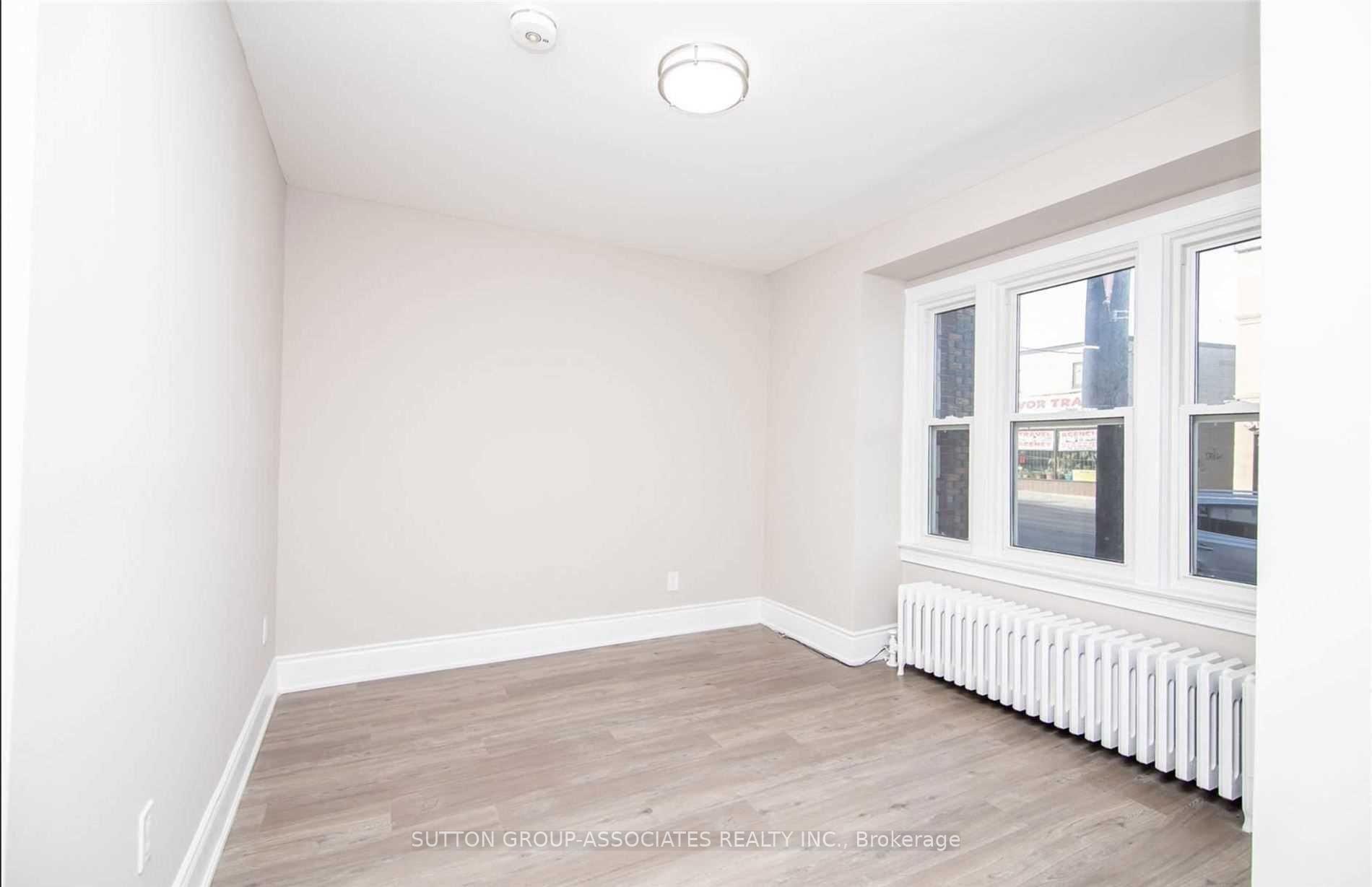 Photo 4 of Unit Main, 521 Rogers Road, Toronto, Keelesdale-Eglinton West — HOMEH