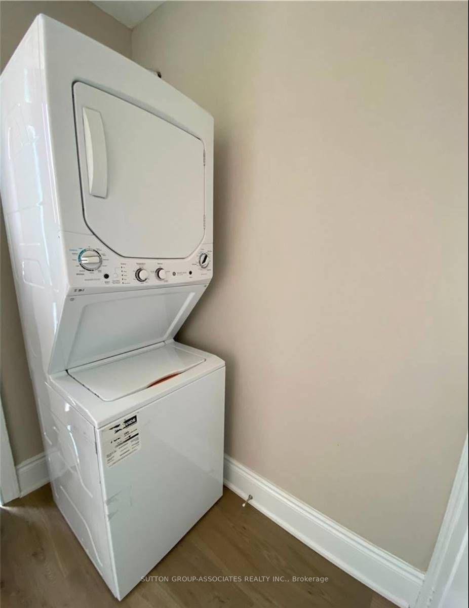 Photo 10 of Unit Main, 521 Rogers Road, Toronto, Keelesdale-Eglinton West — HOMEH