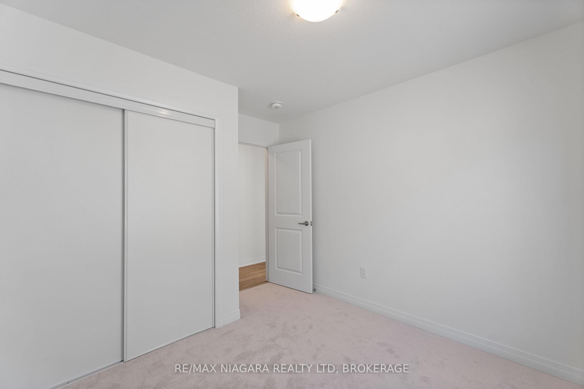 Photo 15 of 12 Feather Road, Welland, Dain City — HOMEH