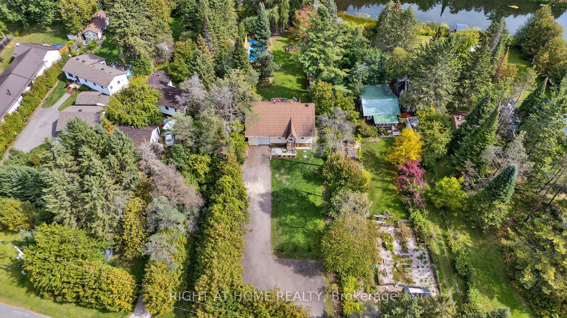 Photo 1 of 11 Nicholson Drive, Uxbridge, Rural Uxbridge — HOMEH