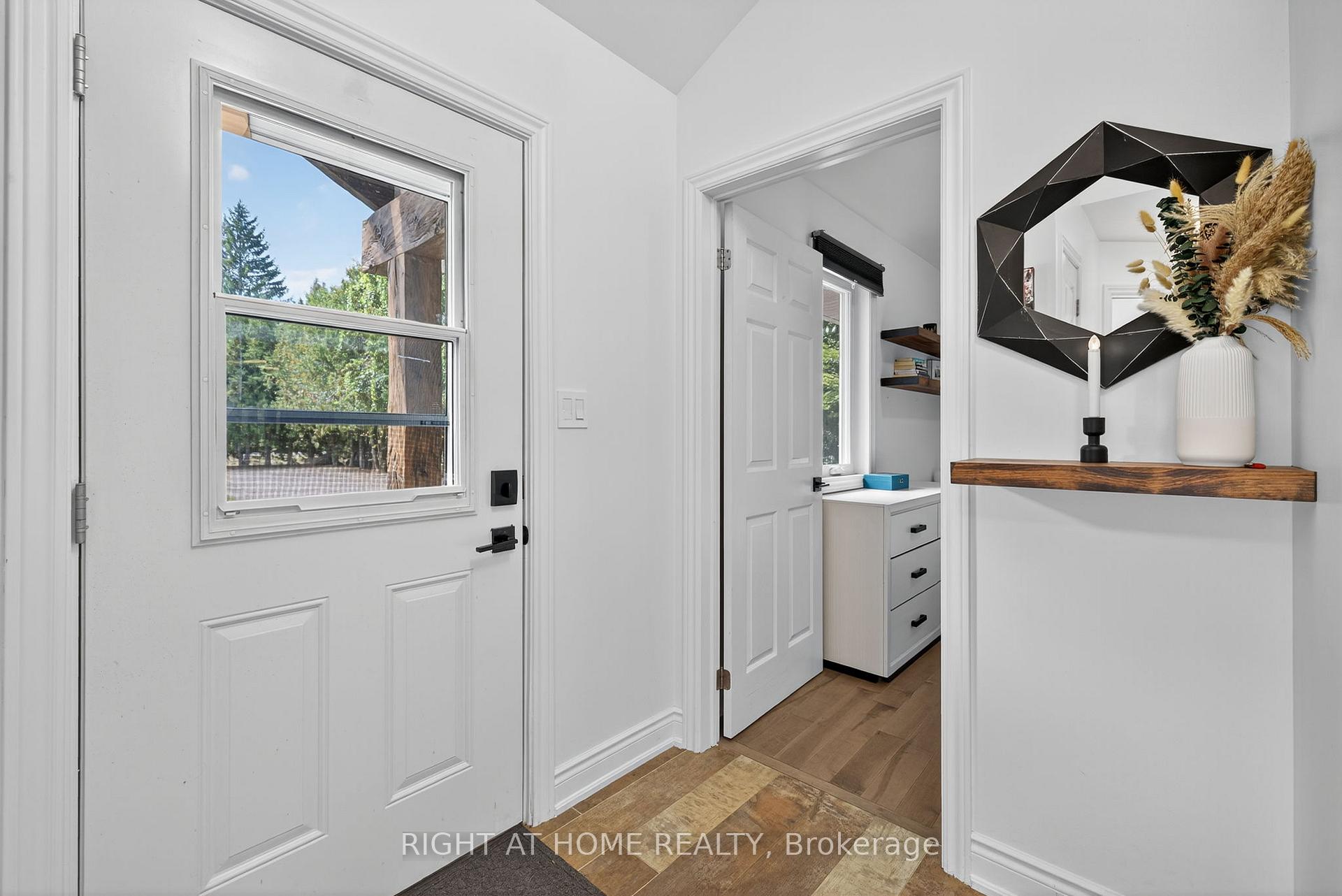 Photo 9 of 11 Nicholson Drive, Uxbridge, Rural Uxbridge — HOMEH