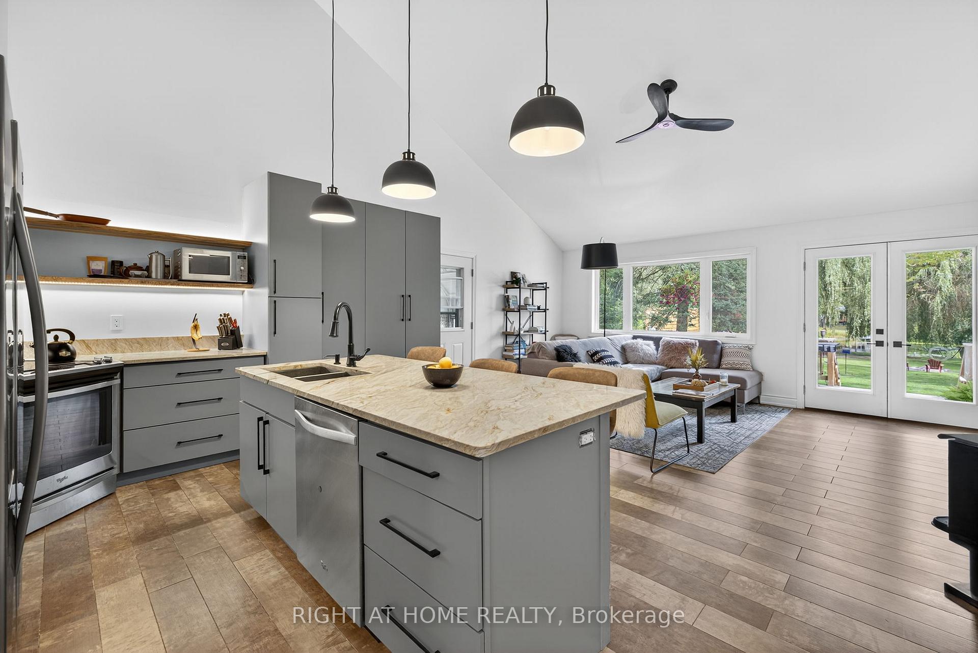 Photo 17 of 11 Nicholson Drive, Uxbridge, Rural Uxbridge — HOMEH
