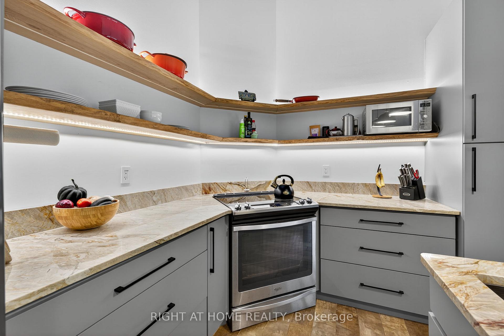 Photo 19 of 11 Nicholson Drive, Uxbridge, Rural Uxbridge — HOMEH