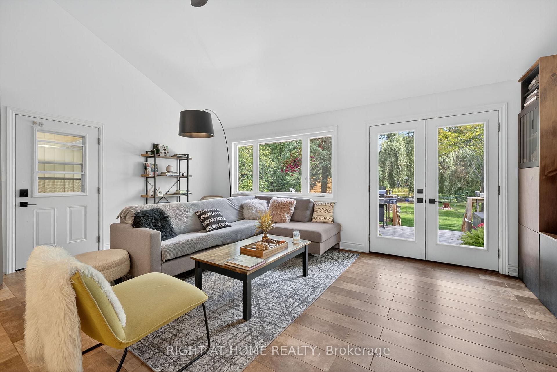 Photo 27 of 11 Nicholson Drive, Uxbridge, Rural Uxbridge — HOMEH