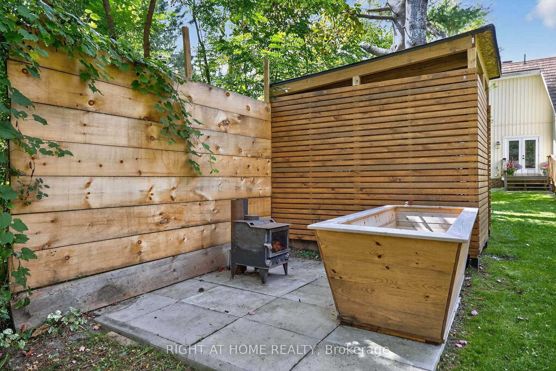Photo 37 of 11 Nicholson Drive, Uxbridge, Rural Uxbridge — HOMEH