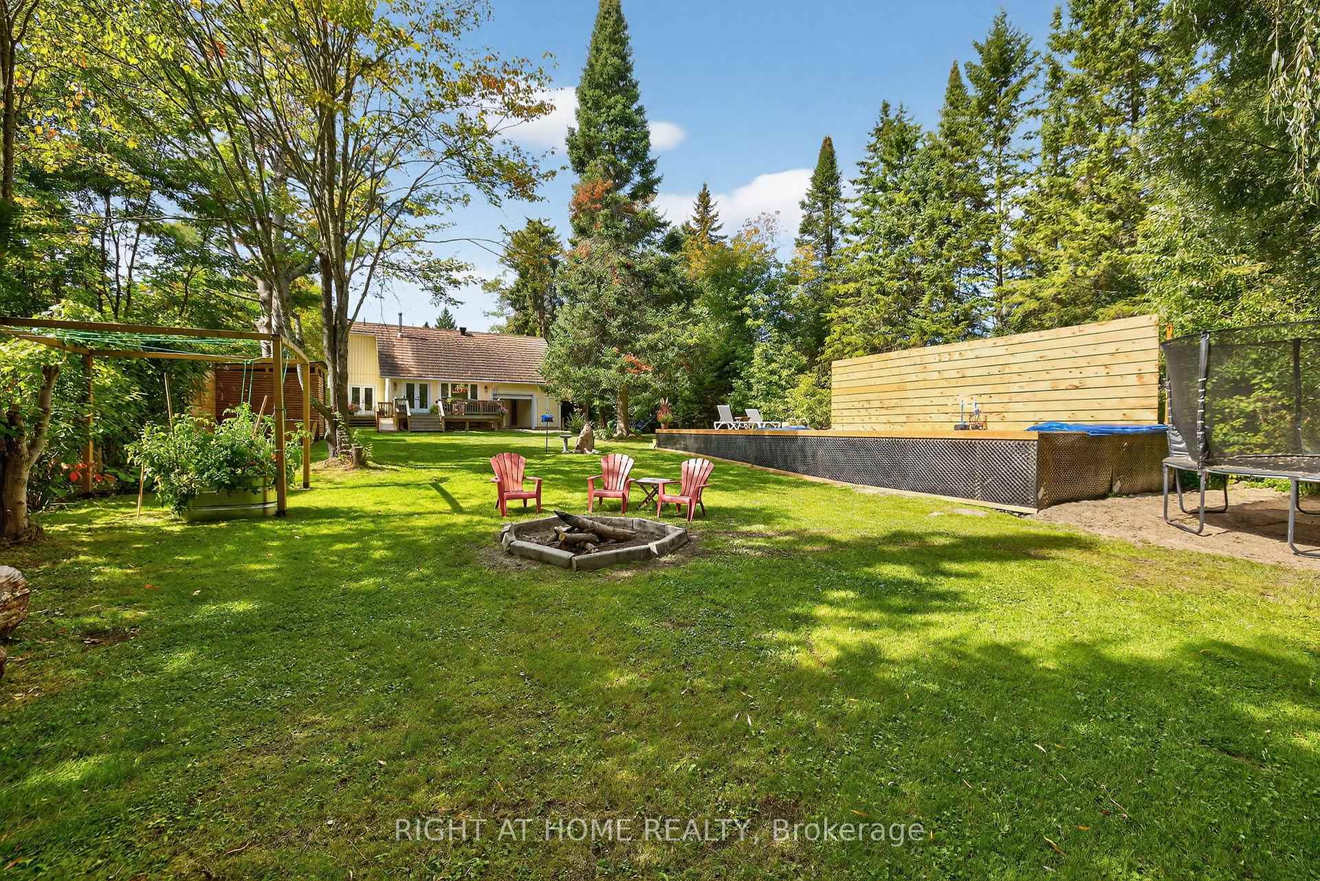 Photo 38 of 11 Nicholson Drive, Uxbridge, Rural Uxbridge — HOMEH