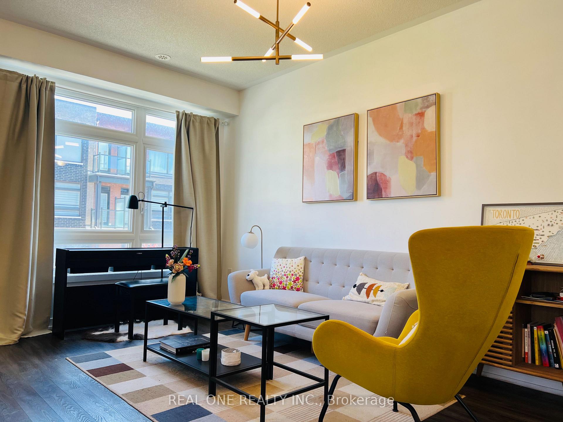 Photo 3 of 271 Dalhousie Street, Vaughan, Vaughan Grove — HOMEH