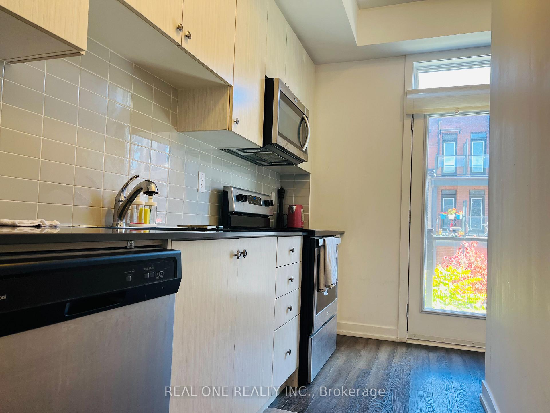 Photo 7 of 271 Dalhousie Street, Vaughan, Vaughan Grove — HOMEH