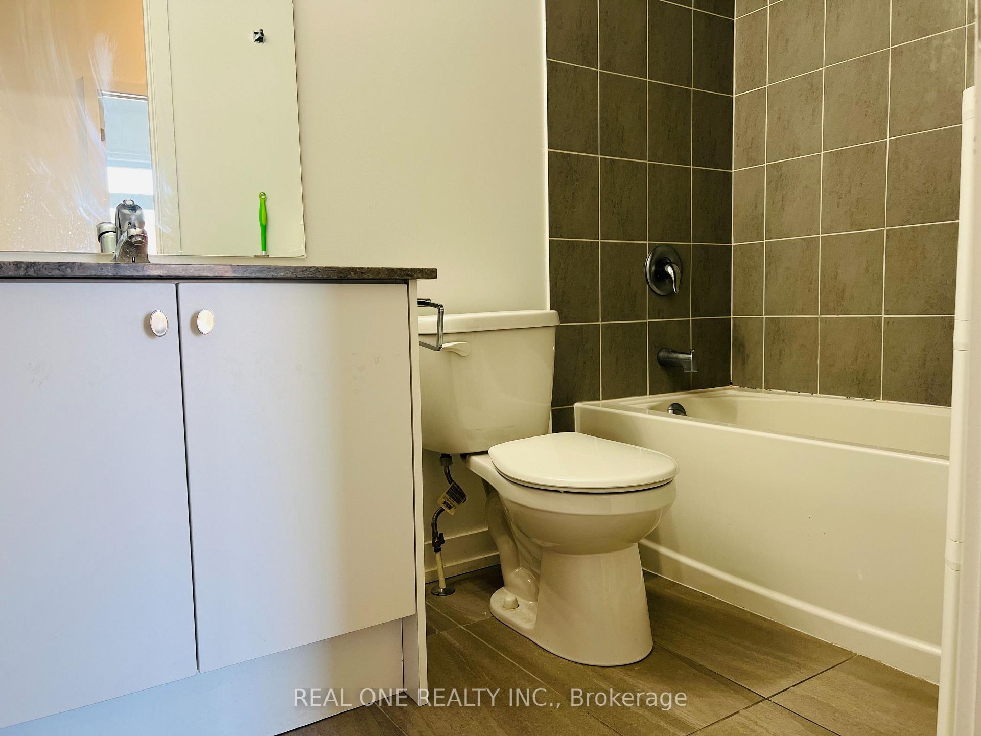 Photo 15 of 271 Dalhousie Street, Vaughan, Vaughan Grove — HOMEH