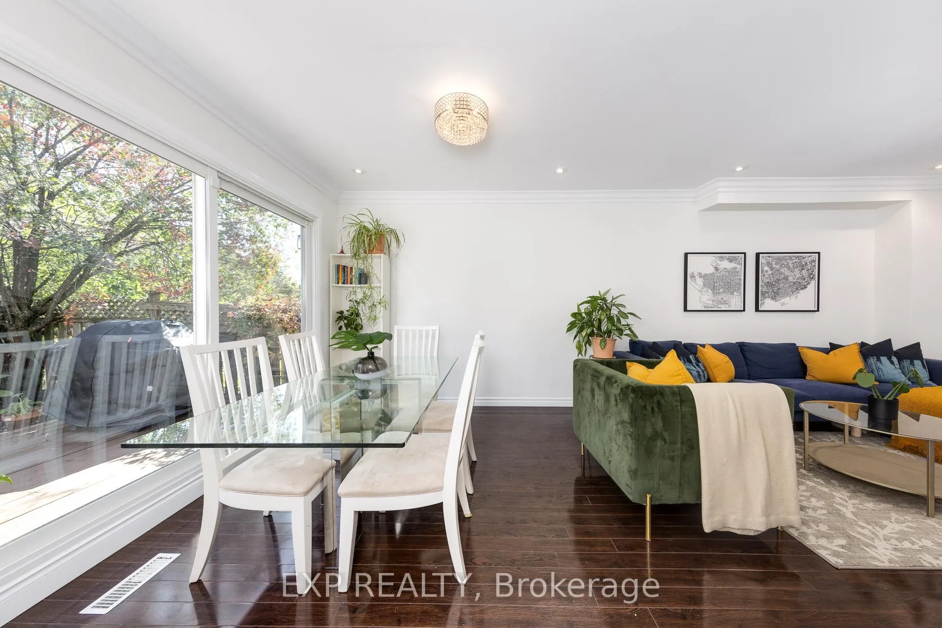 Photo 9 of 158 Millcroft Way N, Vaughan, Brownridge — HOMEH