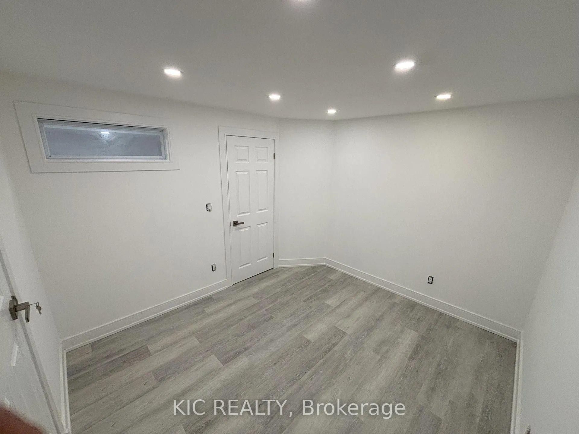 Photo 9 of Unit Lower Level, 213 Equator Crescent, Vaughan, Vellore Village — HOMEH