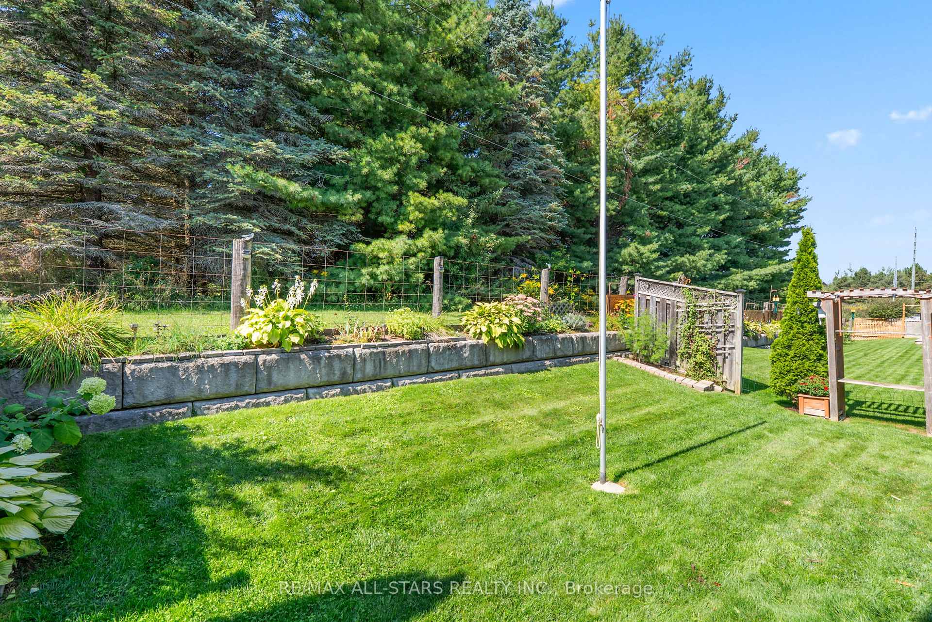 Photo 35 of 16 Norm Goodspeed Drive, Uxbridge — HOMEH