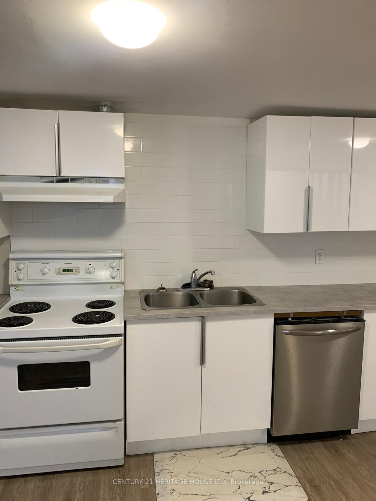 Photo 4 of Unit LOWER, 657A Silverbirch Road, Waterloo, Lakeshore Village — HOMEH
