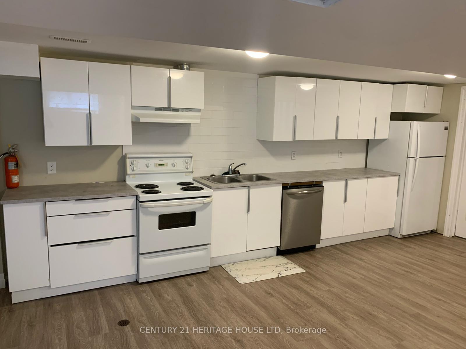 Photo 7 of Unit LOWER, 657A Silverbirch Road, Waterloo, Lakeshore Village — HOMEH