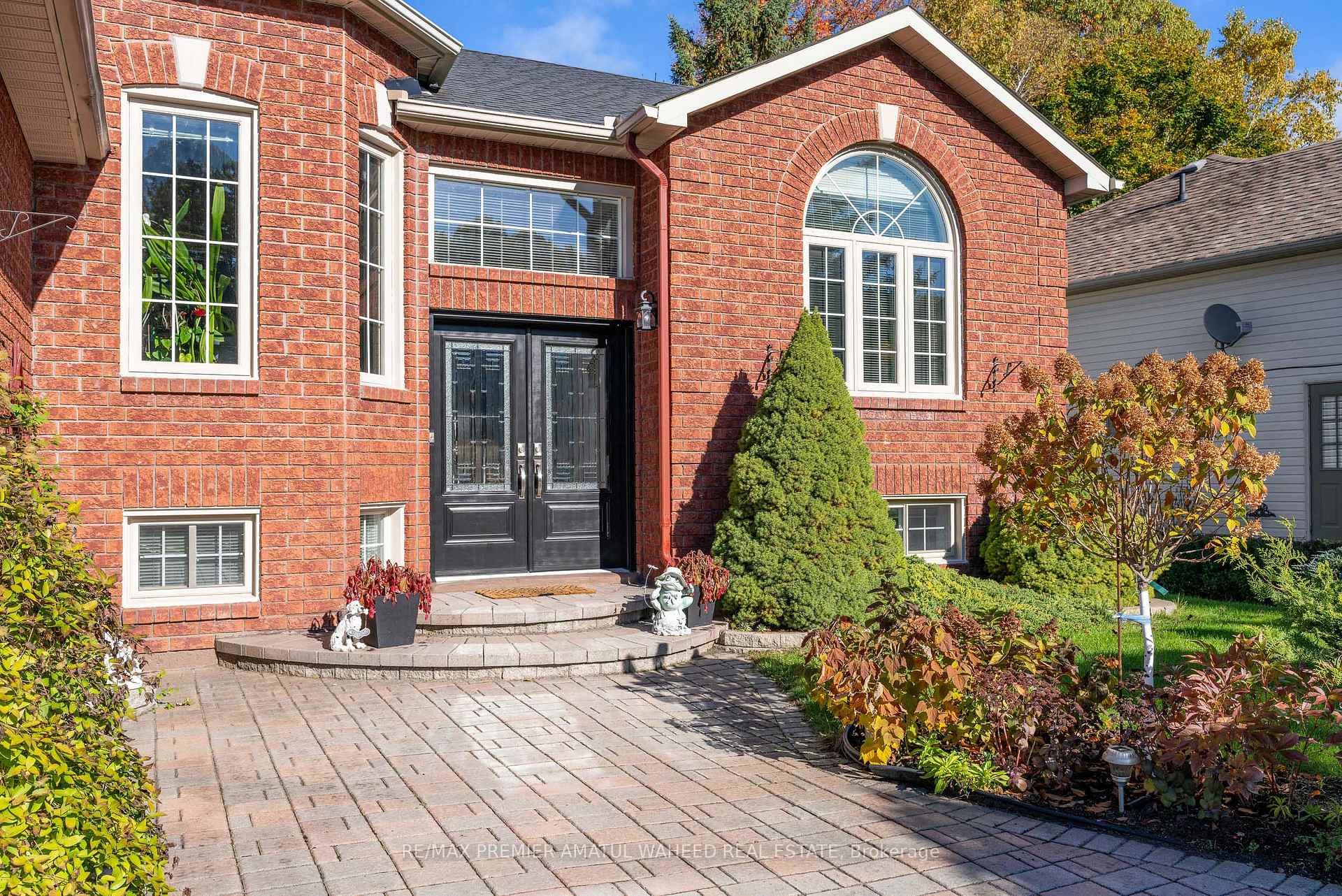 Photo 4 of 15 Bush Crescent, Wasaga Beach — HOMEH