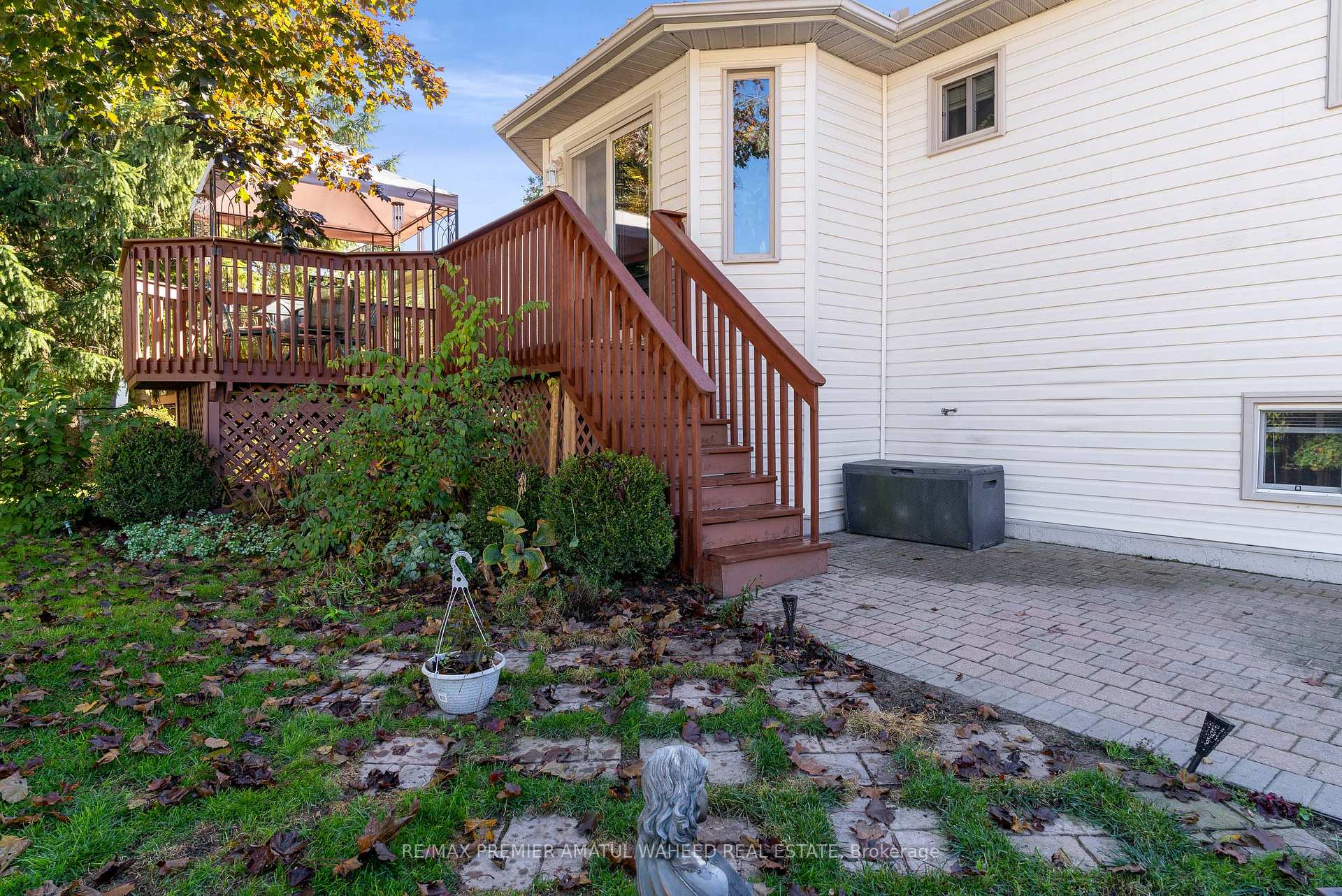 Photo 9 of 15 Bush Crescent, Wasaga Beach — HOMEH
