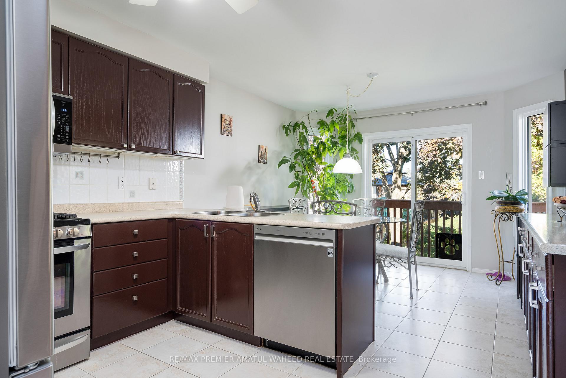 Photo 21 of 15 Bush Crescent, Wasaga Beach — HOMEH