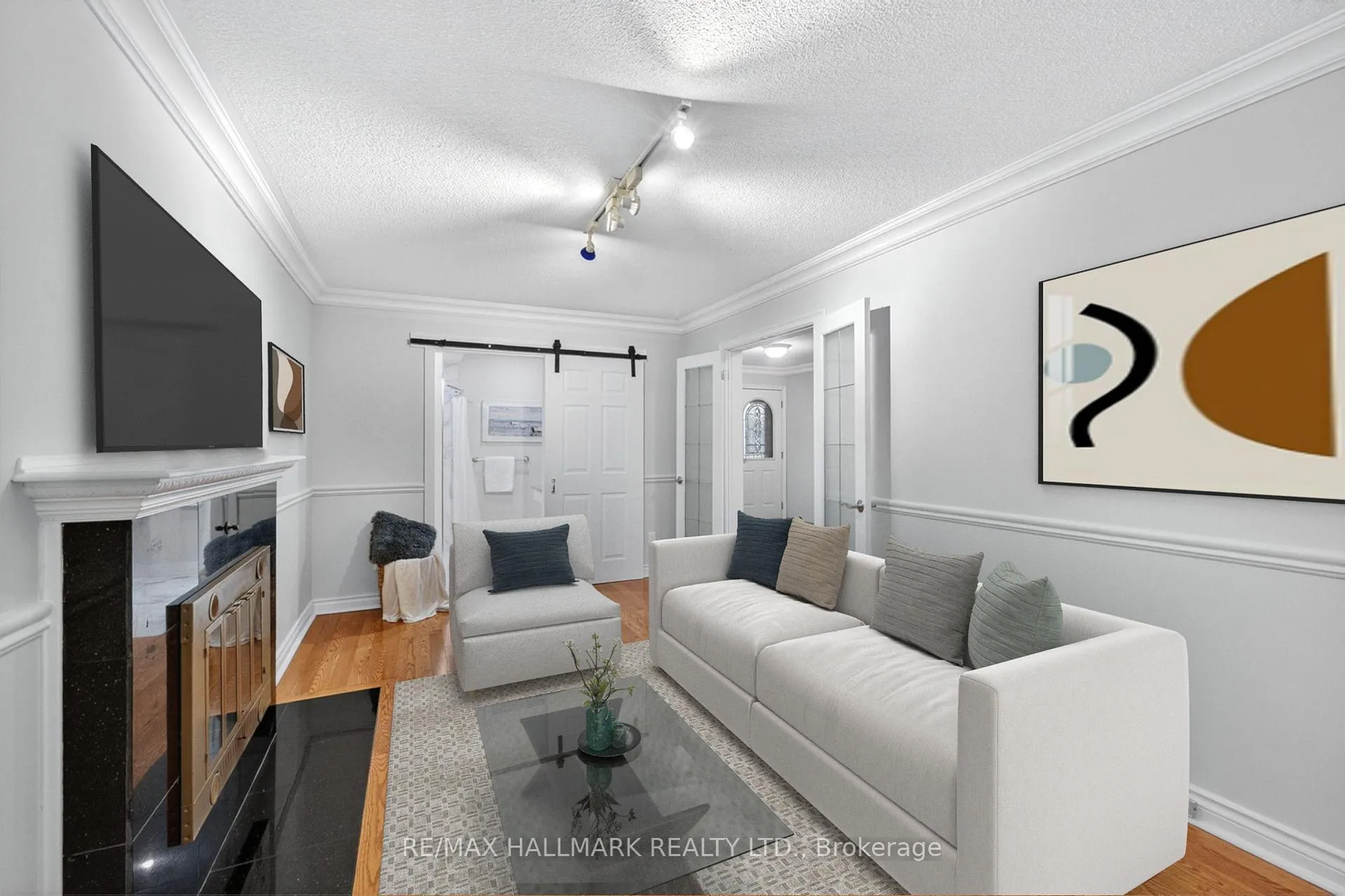 Photo 9 of 101 Embassy Drive, Vaughan, East Woodbridge — HOMEH