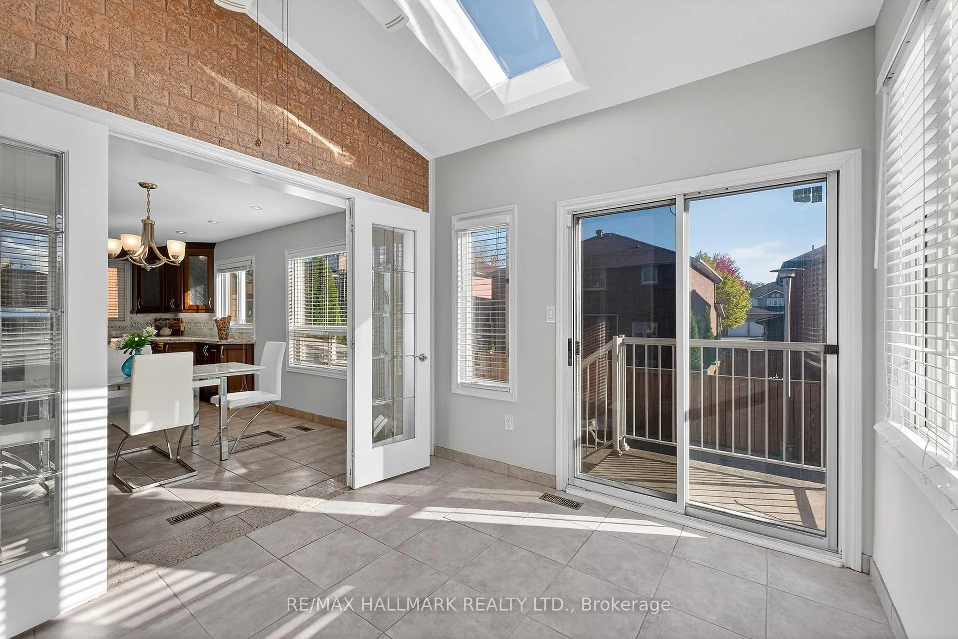 Photo 24 of 101 Embassy Drive, Vaughan, East Woodbridge — HOMEH
