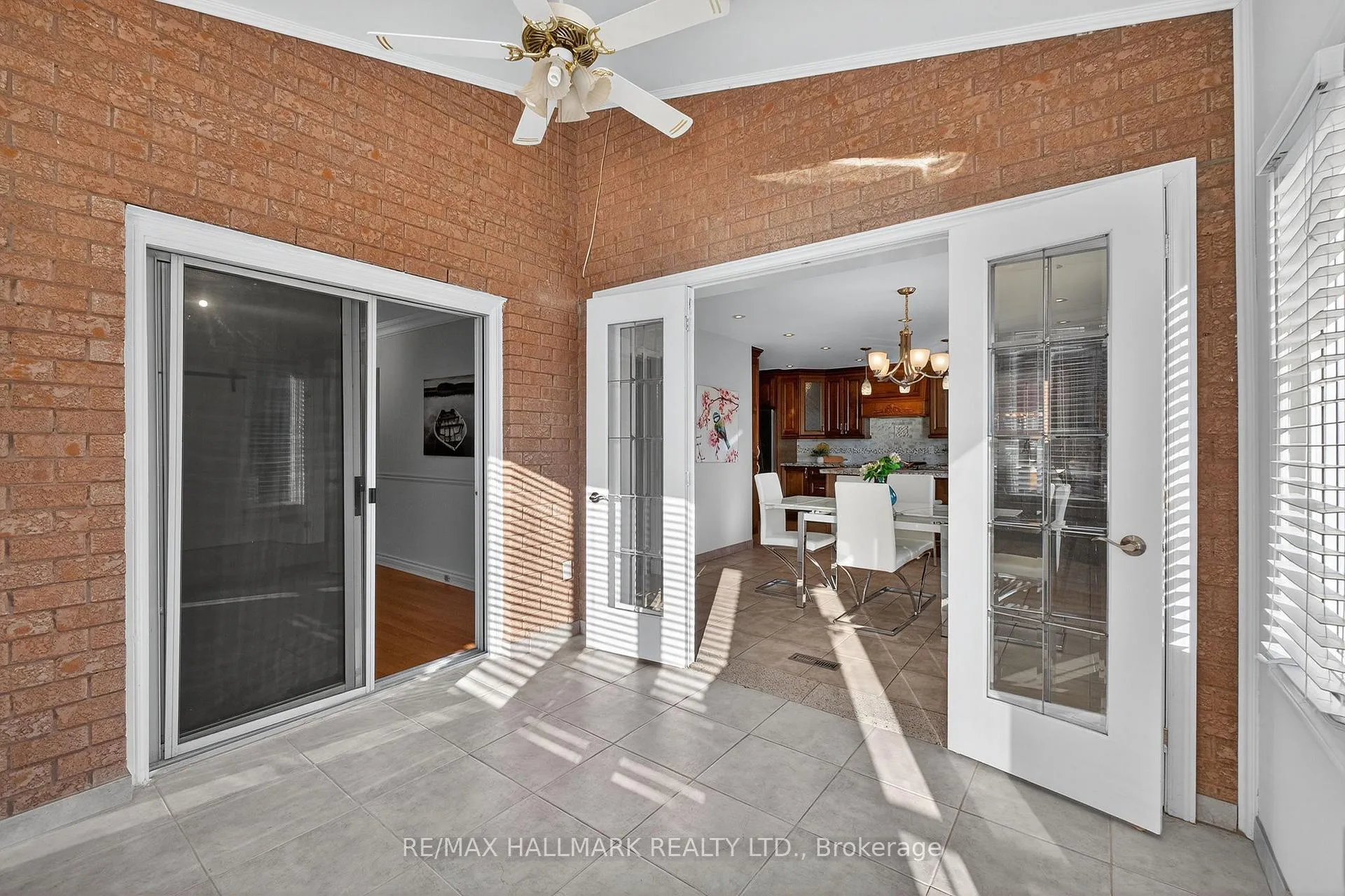 Photo 25 of 101 Embassy Drive, Vaughan, East Woodbridge — HOMEH