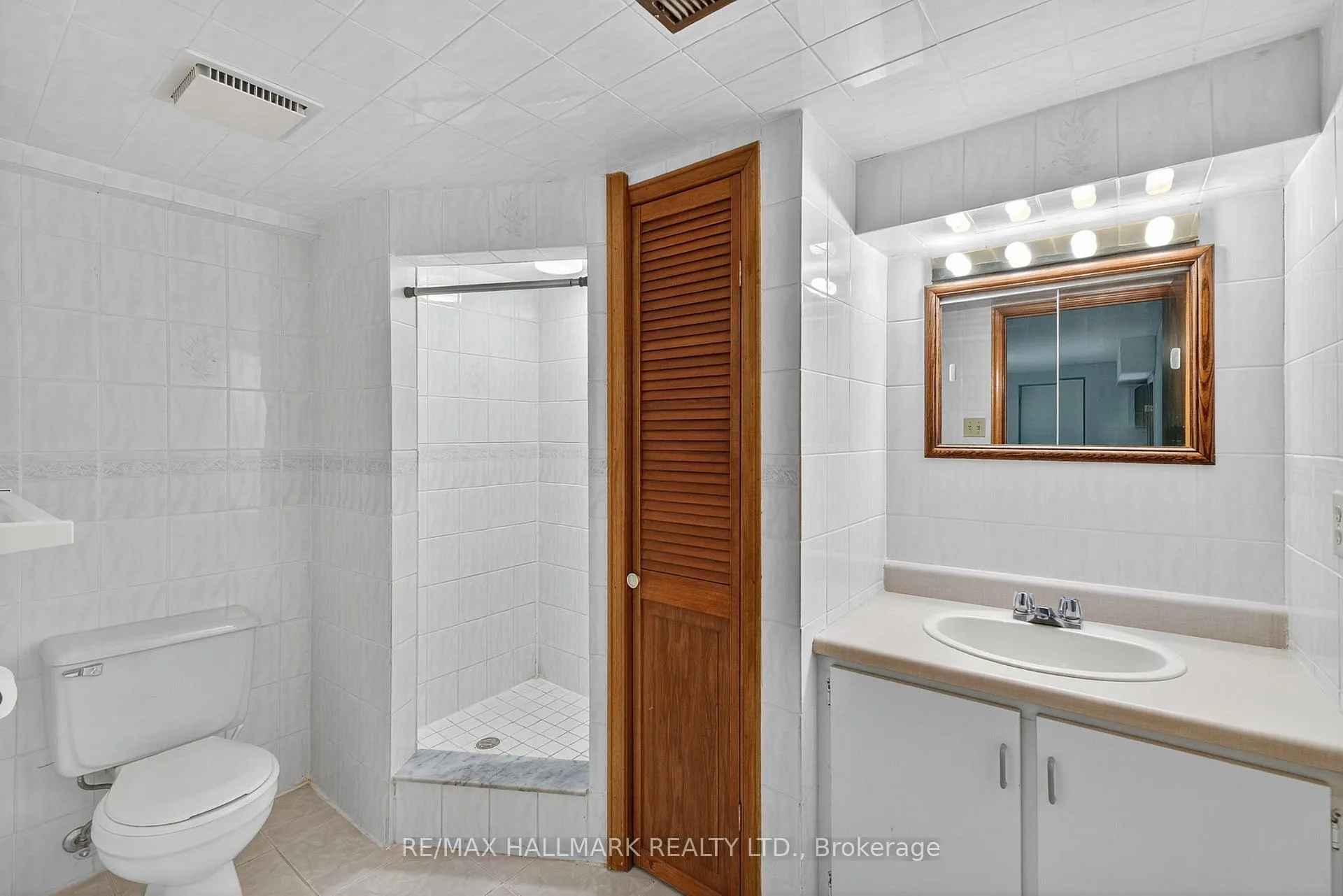 Photo 45 of 101 Embassy Drive, Vaughan, East Woodbridge — HOMEH