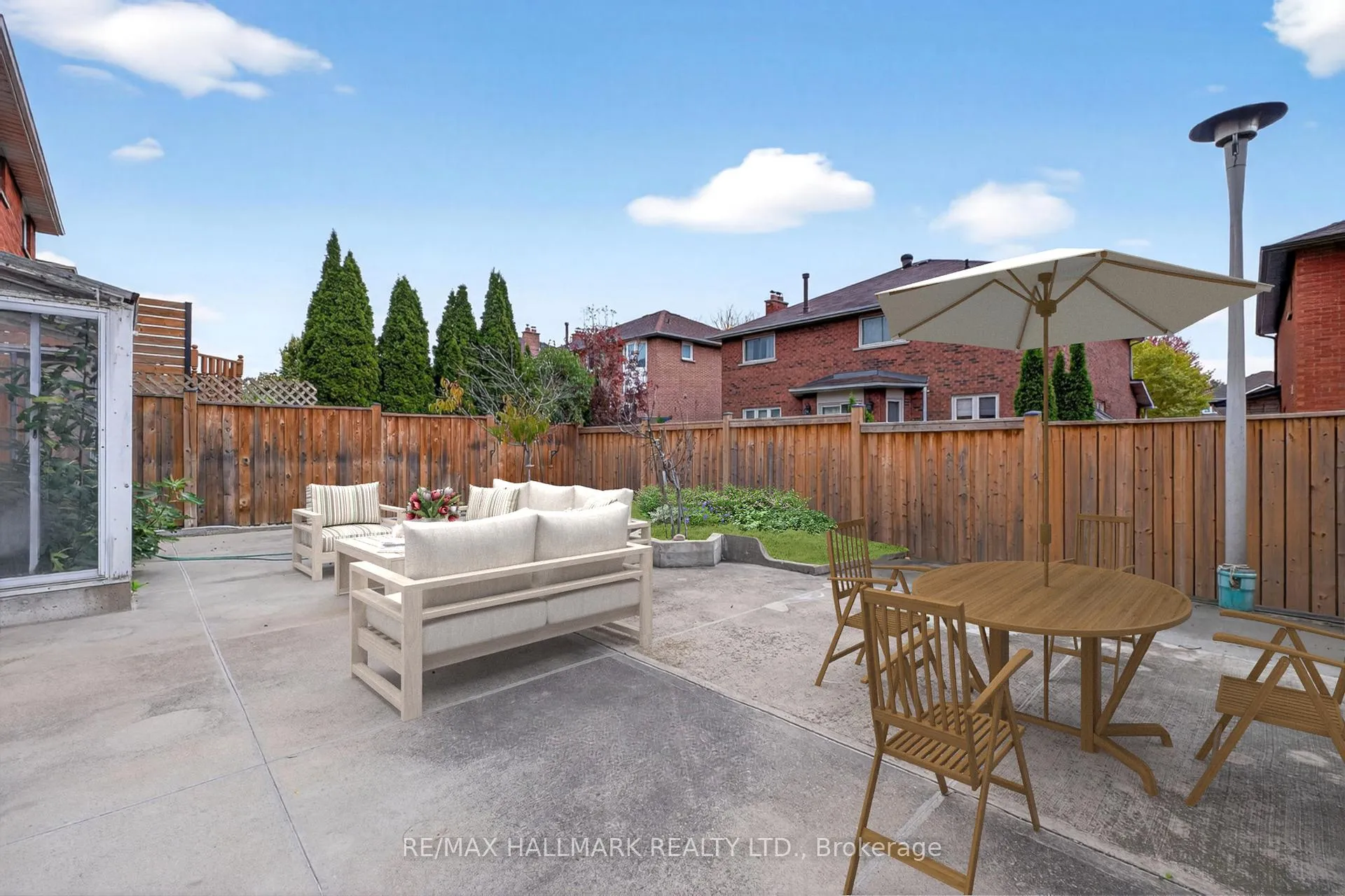 Photo 46 of 101 Embassy Drive, Vaughan, East Woodbridge — HOMEH