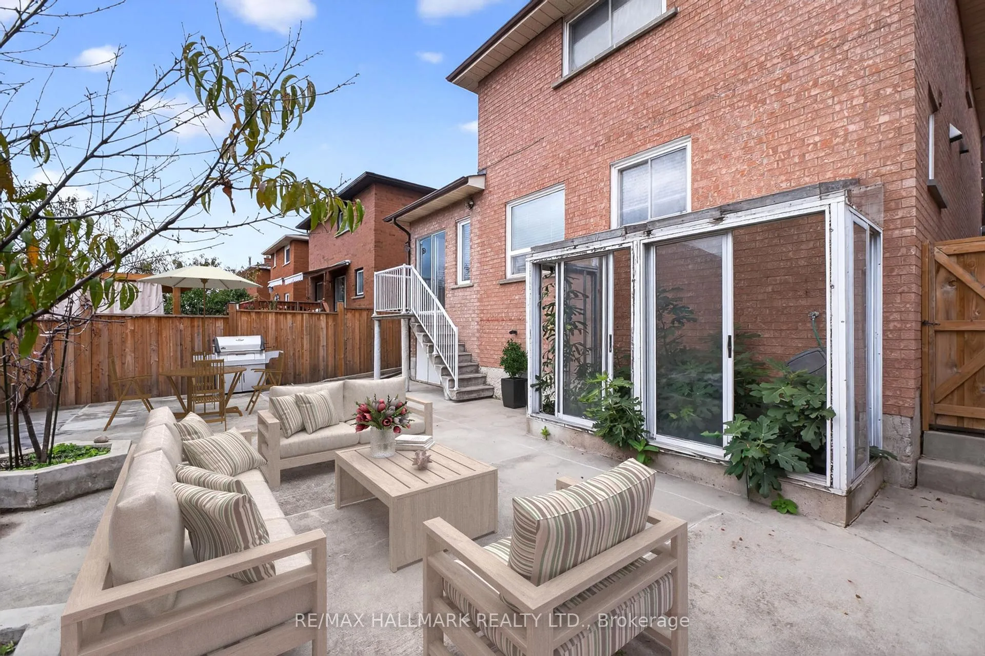 Photo 49 of 101 Embassy Drive, Vaughan, East Woodbridge — HOMEH
