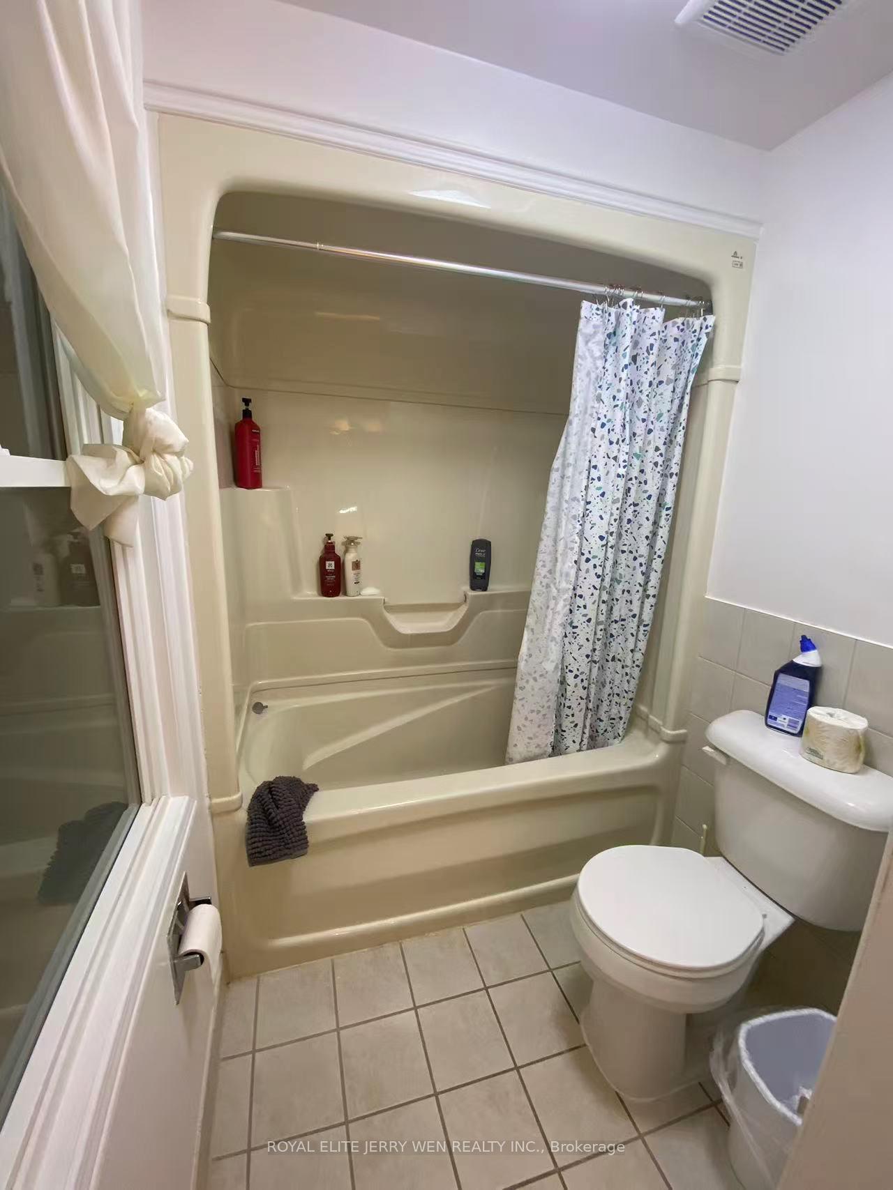Photo 12 of 419 Stillmeadow Circle, Waterloo, Upper Beechwood — HOMEH