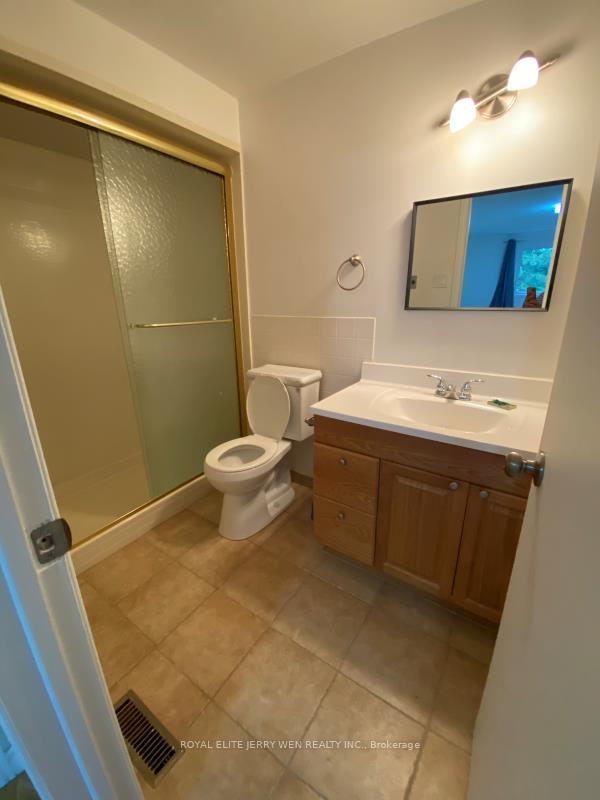 Photo 14 of 419 Stillmeadow Circle, Waterloo, Upper Beechwood — HOMEH