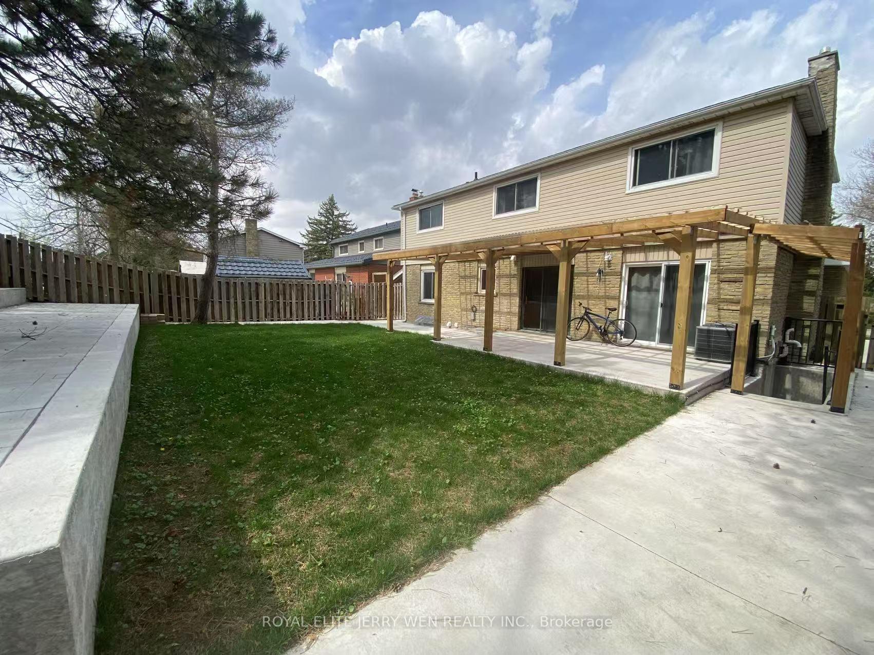 Photo 17 of 419 Stillmeadow Circle, Waterloo, Upper Beechwood — HOMEH