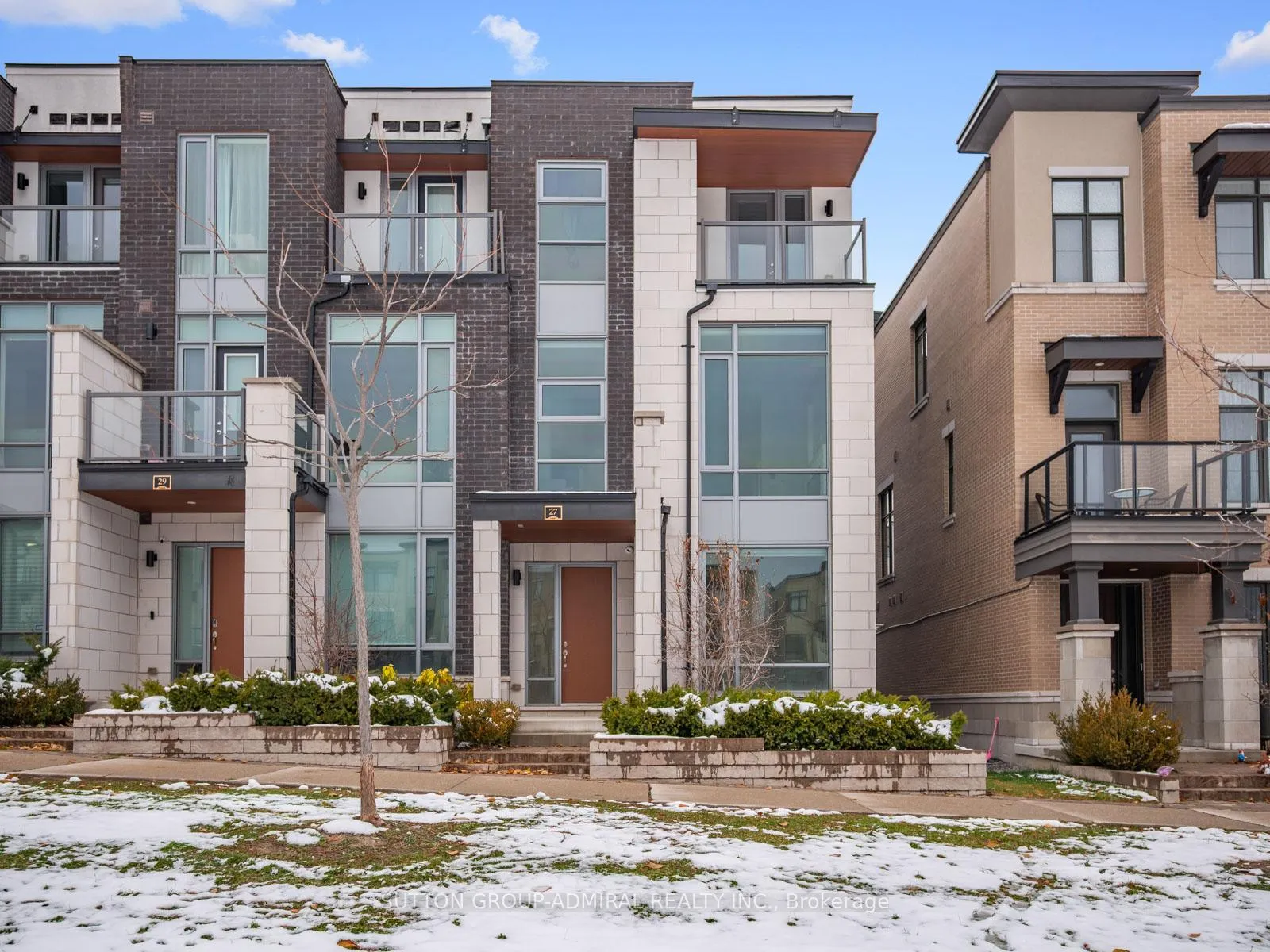 Photo 1 of 27 Adaskin Avenue, Vaughan, Patterson — HOMEH