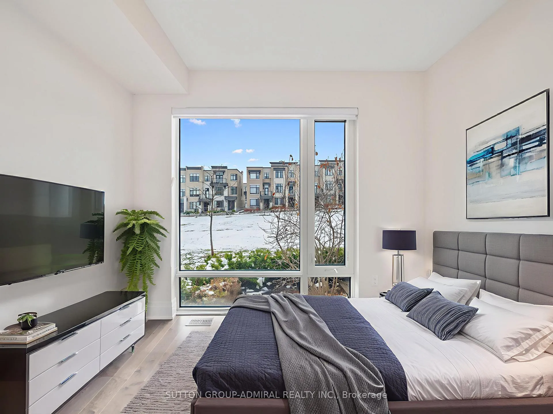 Photo 6 of 27 Adaskin Avenue, Vaughan, Patterson — HOMEH