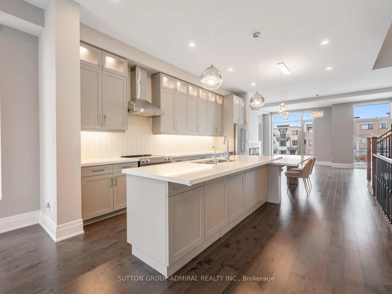 Photo 8 of 27 Adaskin Avenue, Vaughan, Patterson — HOMEH