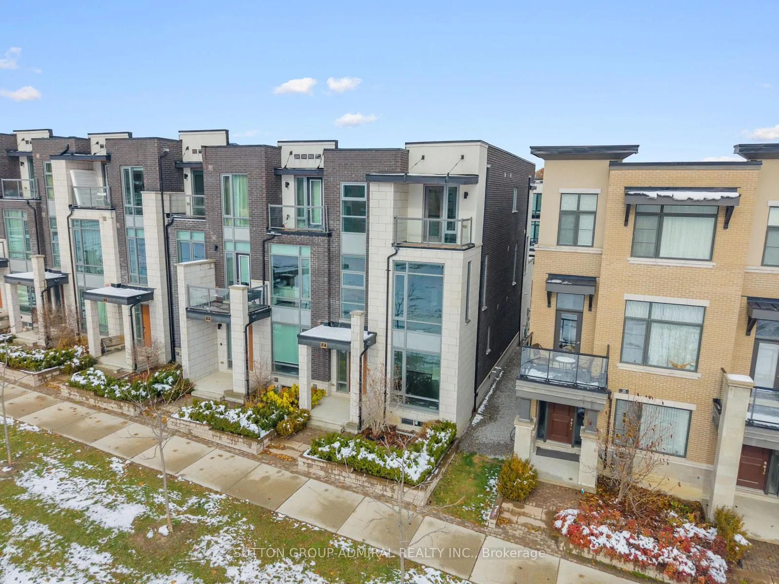 Photo 32 of 27 Adaskin Avenue, Vaughan, Patterson — HOMEH