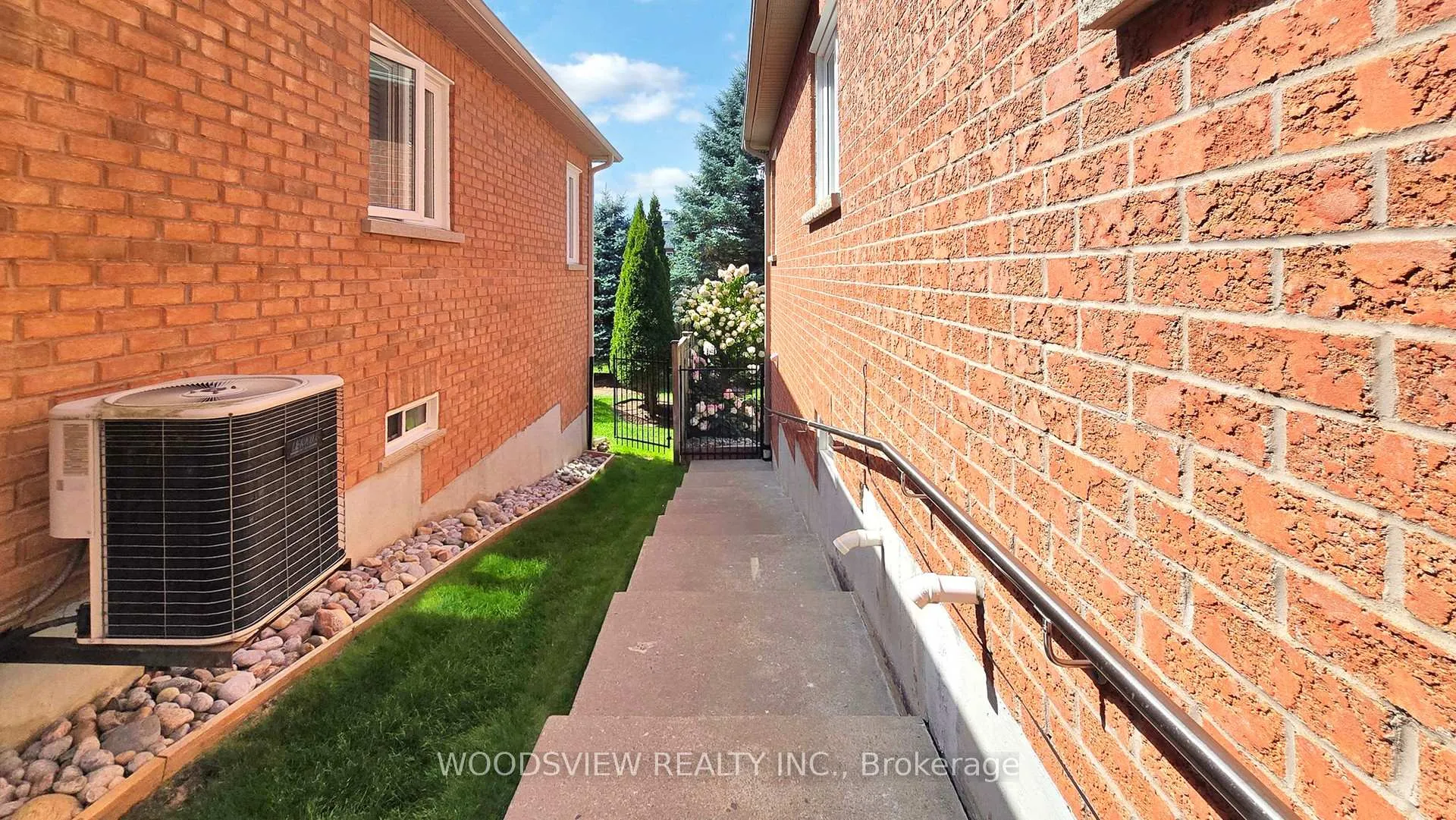 Photo 42 of 60 Joseph Street, Uxbridge — HOMEH