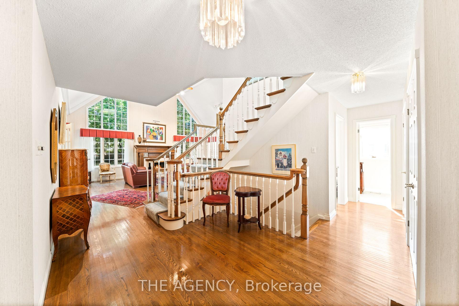 Photo 5 of 462 Winchester Drive, Waterloo — HOMEH