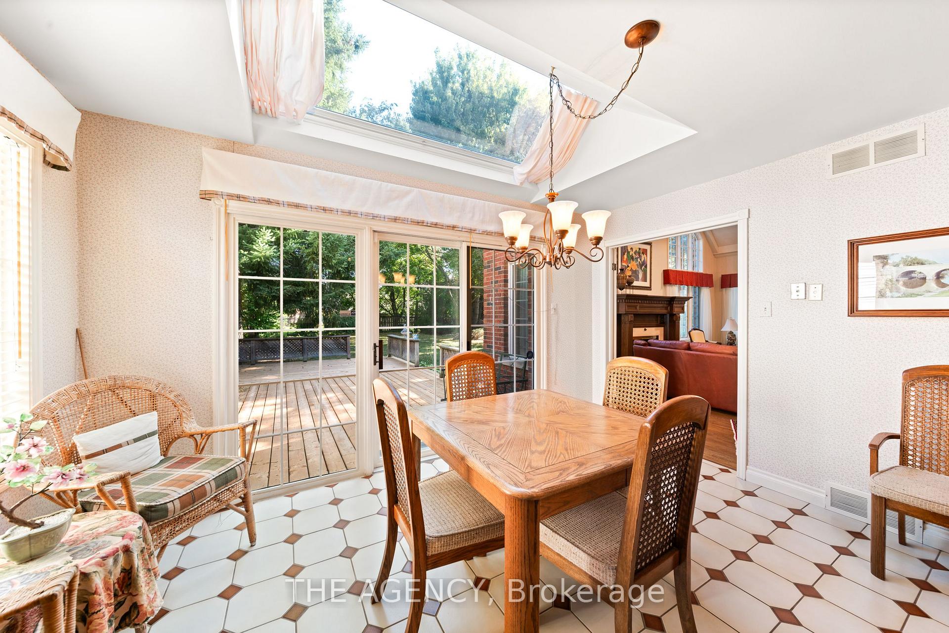 Photo 9 of 462 Winchester Drive, Waterloo — HOMEH