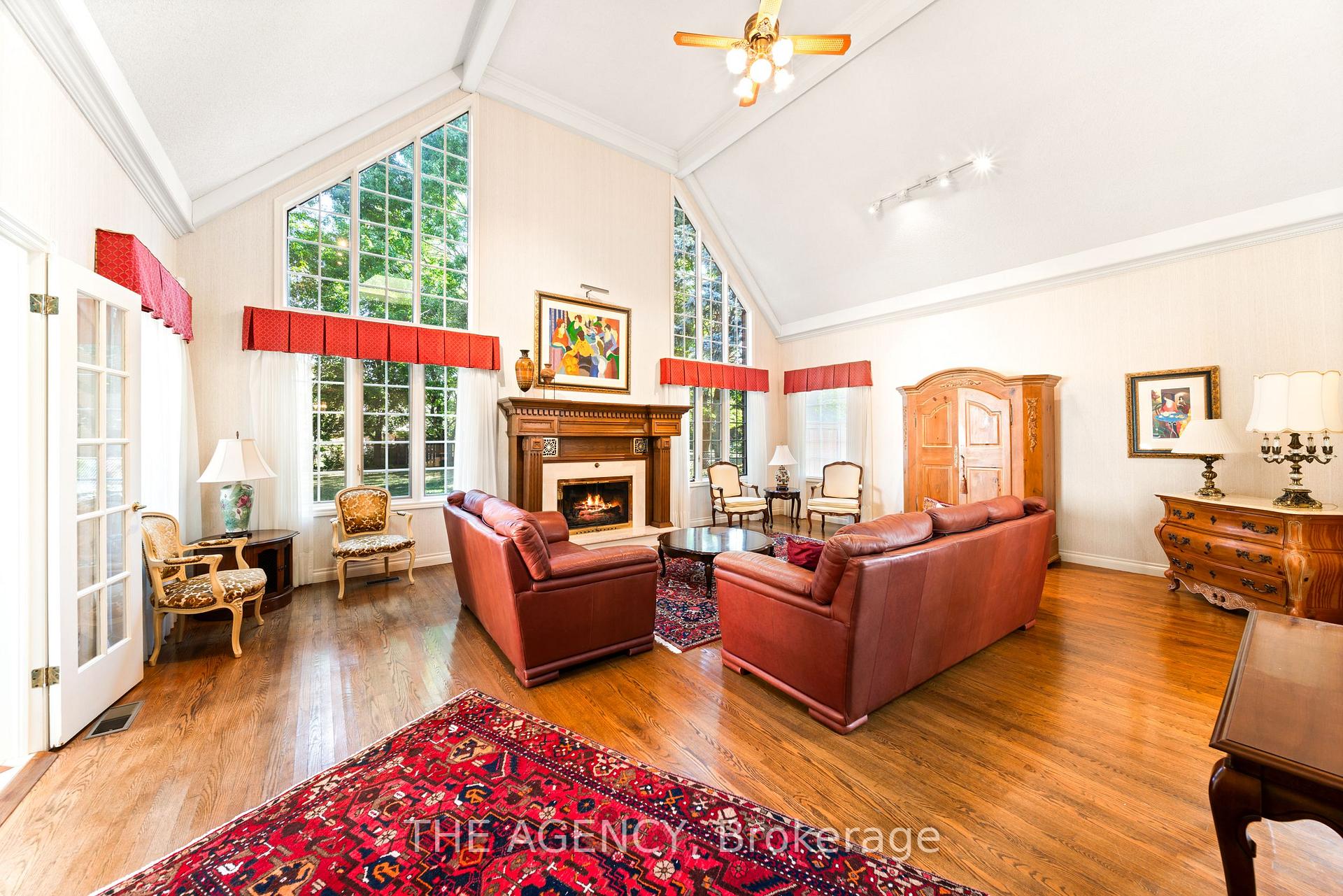 Photo 11 of 462 Winchester Drive, Waterloo — HOMEH