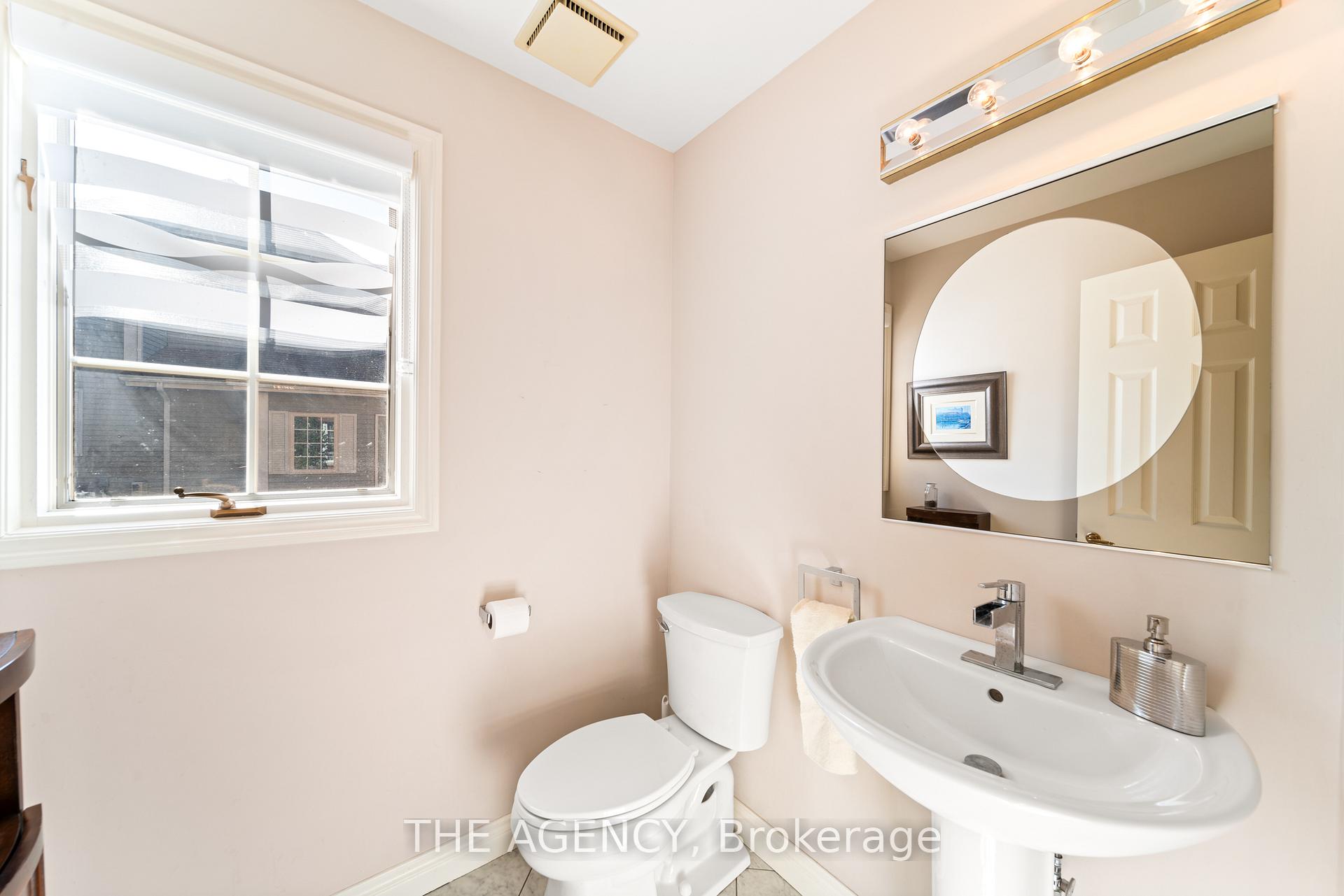 Photo 14 of 462 Winchester Drive, Waterloo — HOMEH