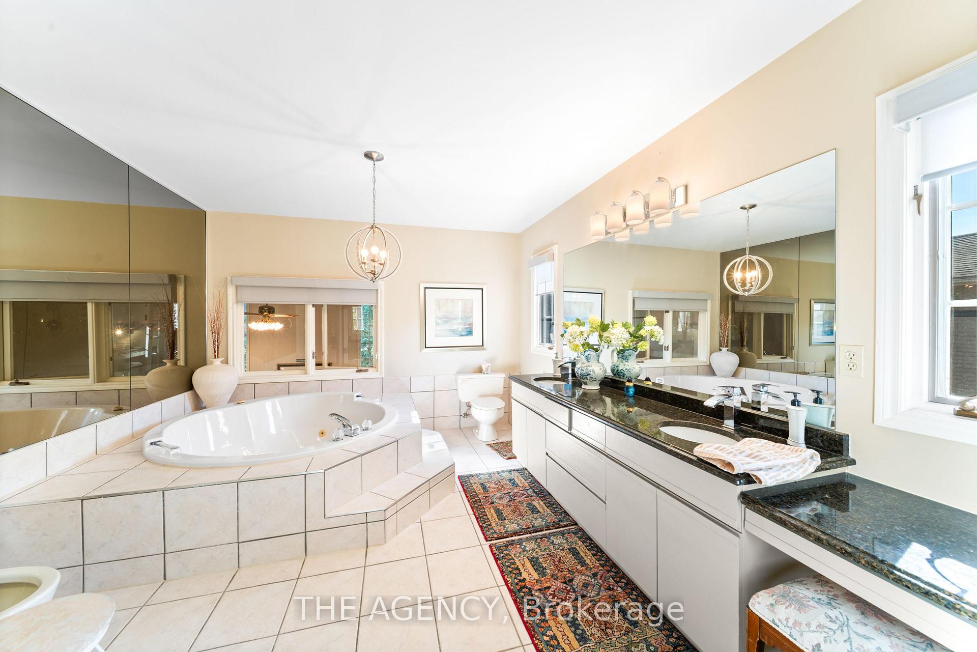 Photo 18 of 462 Winchester Drive, Waterloo — HOMEH