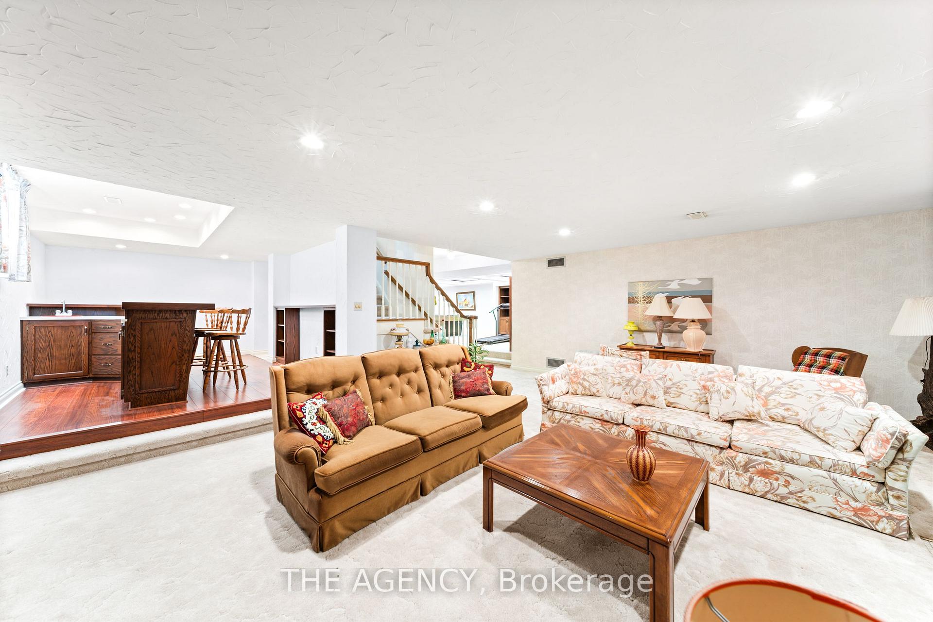 Photo 24 of 462 Winchester Drive, Waterloo — HOMEH