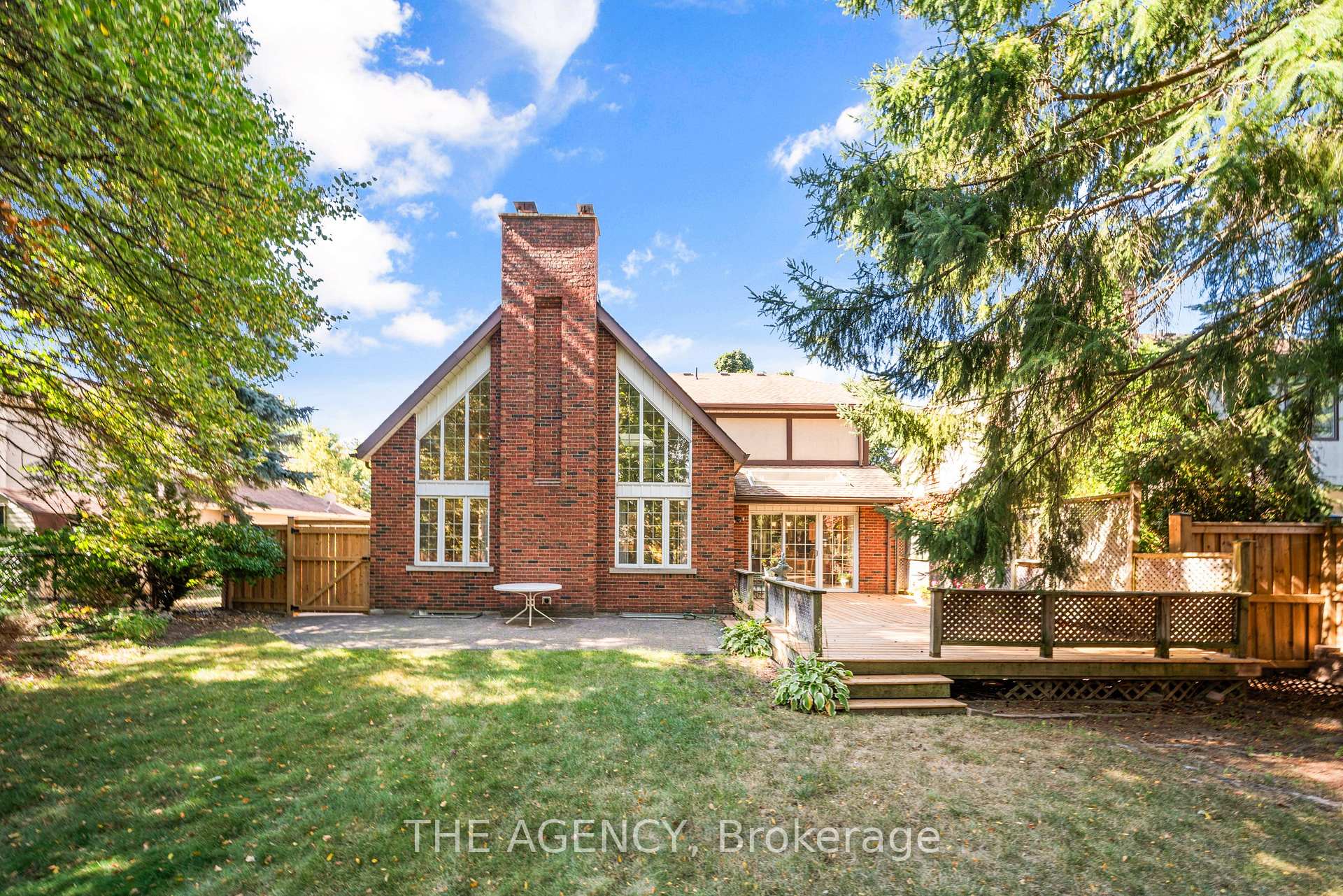 Photo 30 of 462 Winchester Drive, Waterloo — HOMEH