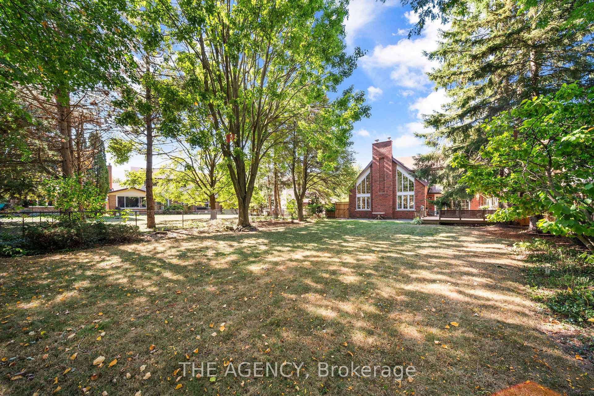 Photo 33 of 462 Winchester Drive, Waterloo — HOMEH