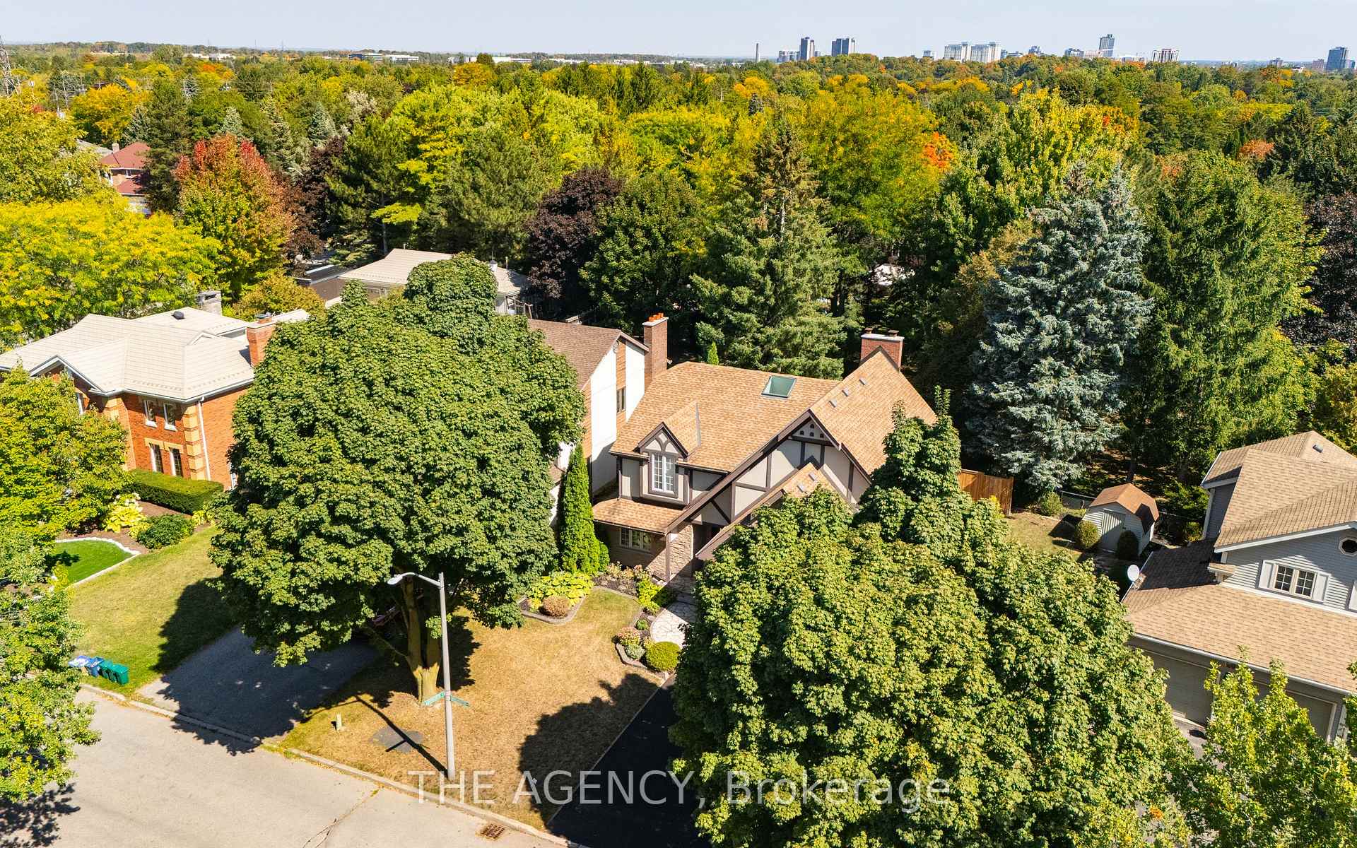 Photo 35 of 462 Winchester Drive, Waterloo — HOMEH