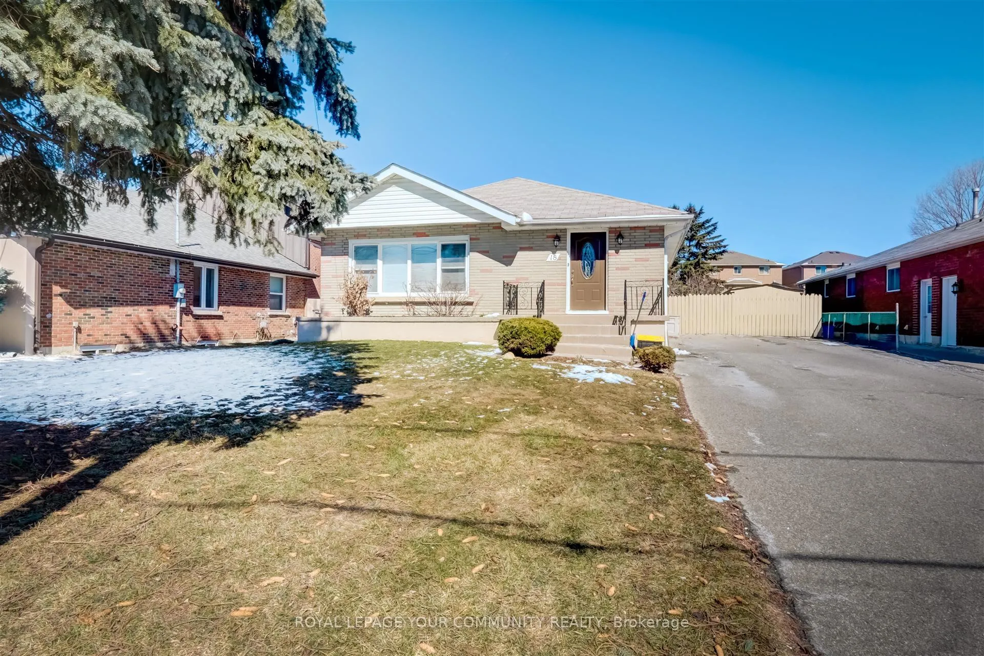 Photo 1 of Unit Basement, 18 Railway Street, Vaughan, Maple — HOMEH