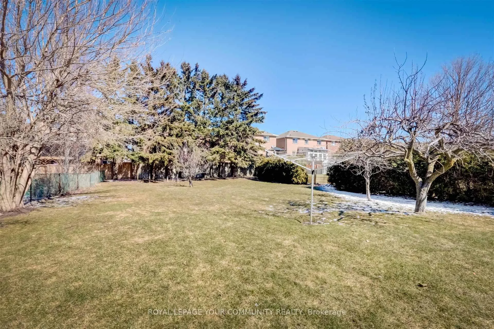 Photo 14 of Unit Basement, 18 Railway Street, Vaughan, Maple — HOMEH