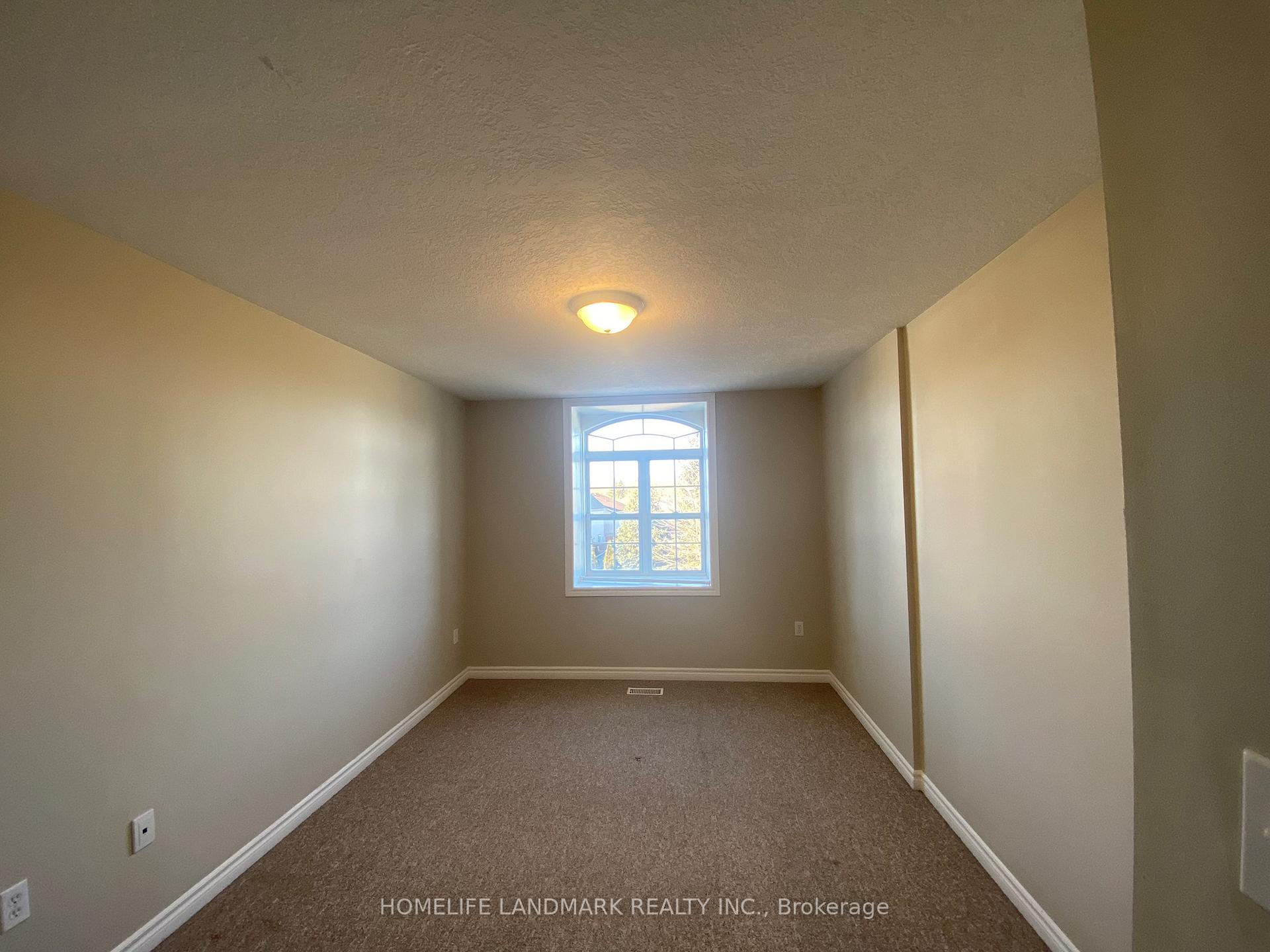 Photo 4 of 573 Chablis Drive, Waterloo — HOMEH